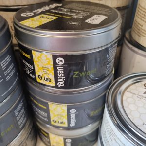 Verf natuurlijk (Vesting), Zwart, Terpentijn was / Meubel was, verander u houten meubel of vloer met een thee doek in wrijven van kleur. 370ml (op voorraad) V3