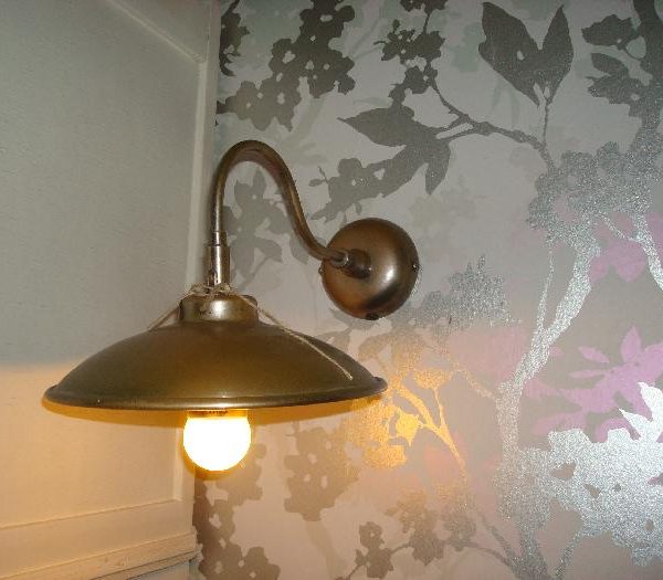 Bronzen muurlamp