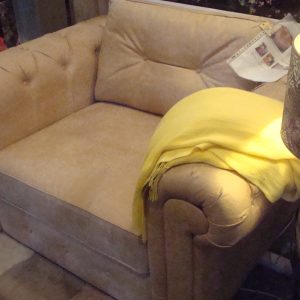 crème / beige, BRIK Group, geïmpregneerd geruwd leren stoel love seat fauteuil Daisy  diepte 100 cm. Specificatie arm links 30 zitdeel 100 zitdeel arm rechts 30. kan ook als bank worden geleverd  (op voorraad) V1