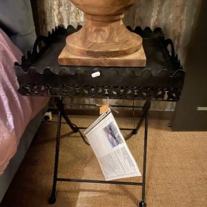 zwart ijzer dienblad met ingeklikt op zwart ijzer inklapbaar onderstel bijzettafel tafel, Art Sensation, : 50 doorsnede en 53 hoog inklapbaar onderstel (op voorraad) V2