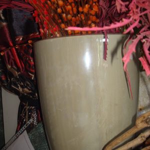 Grijs groen olijf aardewerk, Luimes & Luimes, kaki REACTIVE 2_4 L.KAKI BASIC POT 30x30x40 CM (op voorraad) V1