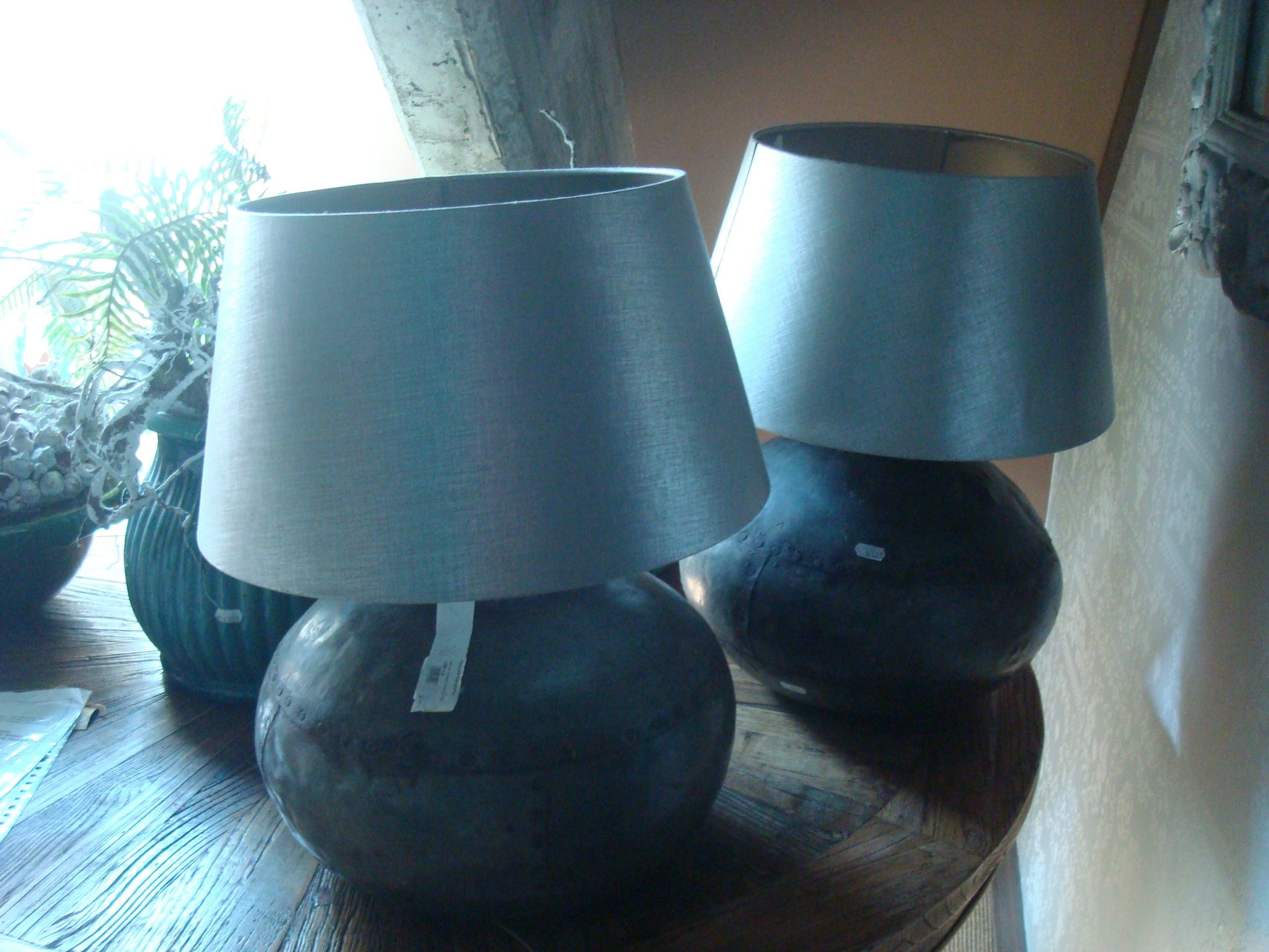 grijs metaal, Varios, ronde sfeer lees tafel lamp  staand , ronde voet  hand werk  gaaf element handwerk 30x30 doorsnede x hoog 26 cm.  ( op voorraad) V 2 - Afbeelding 2