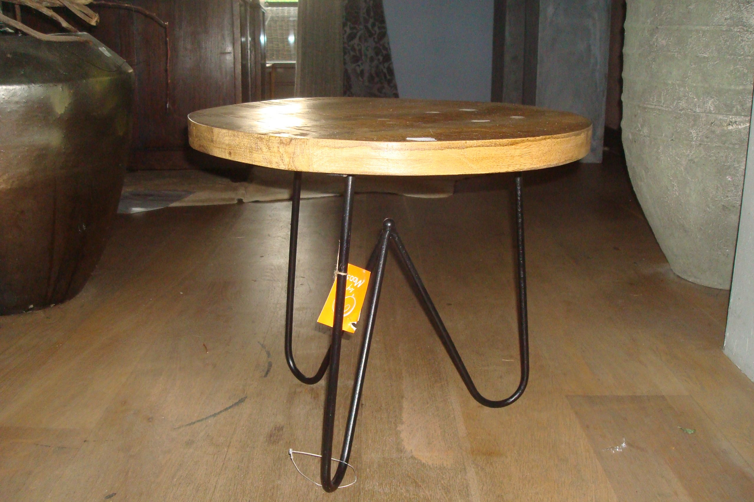 Mark Hoogendam, 1166 Tafel,Model small, zwart metalen poten, houten