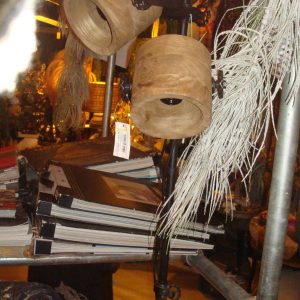 bruin houten, Hoogendam Interiors by Mooss,  kappen verstelbaar met ijzeren verstelbare voet 2238, vloerlamp 2-spot lampen beweegbaar de kappen verstelbaar in lengte,  max: 160cm hoog, 30 breed, (op voorraad) V1