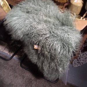 GROEN olijf mint Tibetiaans krul  schapenvacht, Van Buren, loper tafel kleed vloer bed sprei  95x60 cm V0
