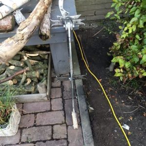 M.M. Methamorphopsis, metalen aanmaak houtblokjes mes lengte: 82 cm breedte: 22 cm  (niet op voorraad ) V1