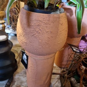 Oranje aardewerk, Luimes & Luimes, geglazuurd de hoger op voet bloem vaas plant pot keramiek  kunstwerk sierlijk , Morocca 3-2 cream 16x17x40 cm  ( voorraad) V 2