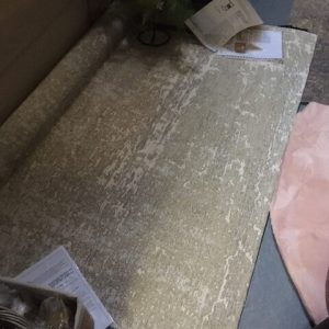 groen olijf beige vloerkleed 33% cotton  33% polyester  34% chenille,  Karpi Group,  vloer wand  ontwerper Mart Visser Prosper Kleur 21 Cyprus white 155-230 33% cotton / 33% polyester / 34% chenille( niet voorraad ) v0