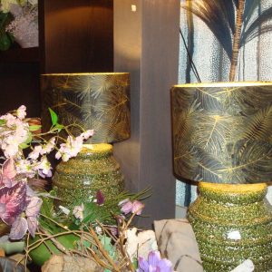 groen fluweel, Light & Living, met blad motief en goud geel accent prachtig fluweel uitgevoerd  lamp kap op voet of hang lampenkap, Amazone Groen, Blad patroon, 30x30x21 (op voorraad) V2