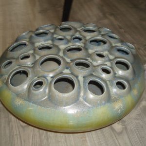 Groen grijs geel aardewerk, Luimes & Luimes, overlopende tinten, tulpen bloemen vaas  met meerdere openingen  kunstwerk, CORAL 1 VASE HOLES YELLOW-BLUE 34X15CM (op voorraad) V1