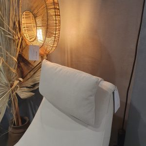 Sevn, hoofdsteun voor verzwarings deel aan de achterkant daardoor blijft deze goed liggen . Is  los te bestellen sm zand zakje die je achter je hoofd kan doen past doordat het een los element is op elke stoel, hoofdsteun verkrijgbaar in veel stoffen  auteuil hoofdsteun V0