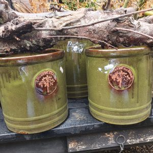 groen bruin aardwerk, Ter Steege / pot en mand PTMD, geglazuurd plant pot bloem vaas kan ook buiten gebruikt worden ,  rond Ø24 x 25 hoog  cm. (op voorraad) V1