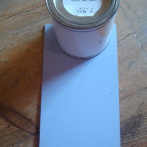 Verf natuurlijk, Blue delight, Handig met 1 soort verf geschikt voor op hout, muur, kunststof, tegels en stof zonder primer afneembaar. (op voorraad) V1