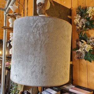 blauw fluweel lampenkap, niet transparant, Light & Living, CHELSEA VELOURS, chique hang kap of op staande voet, rond hoog 35 cm - diameter 38 cm cilinder, binnenkant zilver (op voorraad v 1)