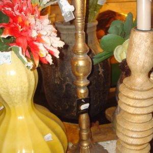 Pot en Mand PTMD, gouden kandelaar, 54 cm hoog en 14 cm doorsnede, prachtige kandelaar met 1 houder (op voorraad)  V2