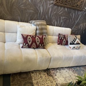 Beige, fluweel met een vleug, stof B Sorriso, lengte: 270cm en 95 diep, 2 elementen bank met vaste kussens,  model Veronique,van Sevn  incl. 15% korting (op voorraad) V1 g