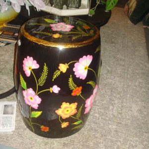 Diga colmore, zwart roze goud gemêleerd met hand geverfde bloemen, geheel van metaal, stool handpainted w/flowers black, kruk/poef 50x32x32 (niet op voorraad) V0