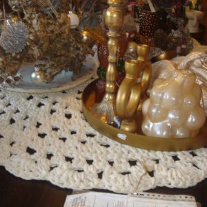 Beige vloer wand tafel kleed opengewerkt katoen, Go round Interior, gehaakt , wandkleed bed loper/sprei/plaid/kleed, Crochet floormat 150 cm x 150 cm (op voorraad) V1