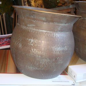 Bruin, Ter Steege / pot en mand PTMD, plant pot bloem vaas ijzer metaal , kan ook buiten gebruikt worden, waterdicht, rond Ø 35 x 33 hoog  cm. (op voorraad) v2