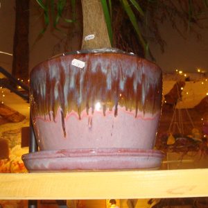 Paars bruin aardewerk, Ter Steege, geglazuurd plant pot en bloem vaas, overloop tinten,  kan ook buiten gebruikt worden met vaste schotel eronder , , rond Ø29 x 22 hoog  cm. (op voorraad) V1
