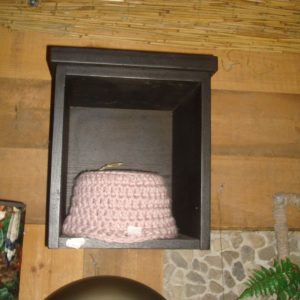 Zwart hout,eiken wandschap, van der Drift, wand hang schap kijk doosje met blinde ophang armatuur, stapel baar Afmetingen (BxDxH): 30x32x37 cm (op voorraad) v3