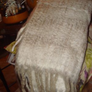 Bruin crème  plaid sprei deken, Light and Living,  kleed met franjes, Plaid Apisi bruin wit 125 bij 150 (op voorraad) V1