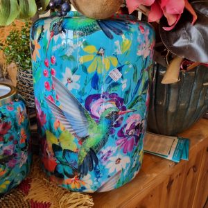 Blauw glas handwerk met bloemen  plant pot /  bloem vaas, Diga Colmore, Vase handpainted w/blossom, hoogte: 45 cm doorsnede 30 cm (op voorraad) v1