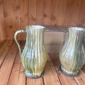 groen oker geel aardewerk geglazuurd plant pot bloem vaas schenk kan met oren, Ter Steege, rond Ø25 x 37 hoog  cm. (op voorraad) V2