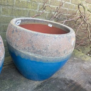 Blauw aardewerk plant pot / bloem vaas geglazuurd, Duif internationaal, Pot yin blue, rond 36,5 cm x hoog 27,5 cm, voor binnen en buiten met opening in de onderkant ( op voorraad ) V2
