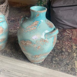 Blauw turquoise aardewerk kruik bloem vaas plant pot, Luimes & Luimes,  wat grover bewerkt en geglazuurd GREECE 8-1 met oren aan beide zijde van 15 cm,  43 cm hoog en 26 cm doorsnede bij het dikste deel ( op voorraad ) V 2