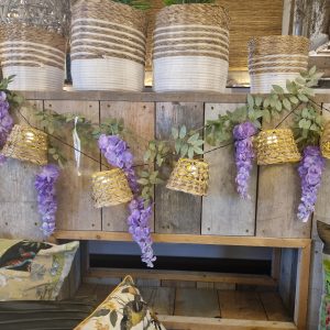 Bruin bamboo lichtstreng met bamboe gevlochten kapjes, Waterdrinker, Lampjes / licht streng , 2 m lang compleet met 8 lichtbollen, kapjes 12cm hoog x 13 cm rond (op voorraad) V2