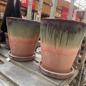 Roze paars overloop aardewerk geglazuurd 33 cm hoog x 30 cm doorsnede plant pot bloem vaas, Ter Steege / pot en mand PTMD, kan ook buiten gebruikt worden met vaste schotel eronder (op voorraad) V2