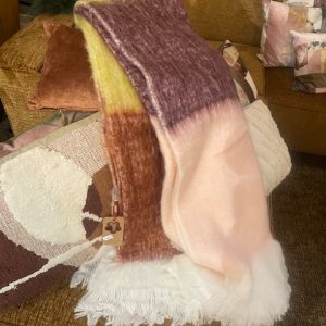 crème oranje paars gestreept gemêleerd plaid 130 x 170 cm 75% acryl 15% nylon 10% wol, Imbarro genaamd Throw Lynn stripes , wandkleed/tafel / bed loper sprei plaid, ( op voorraad) V1 g