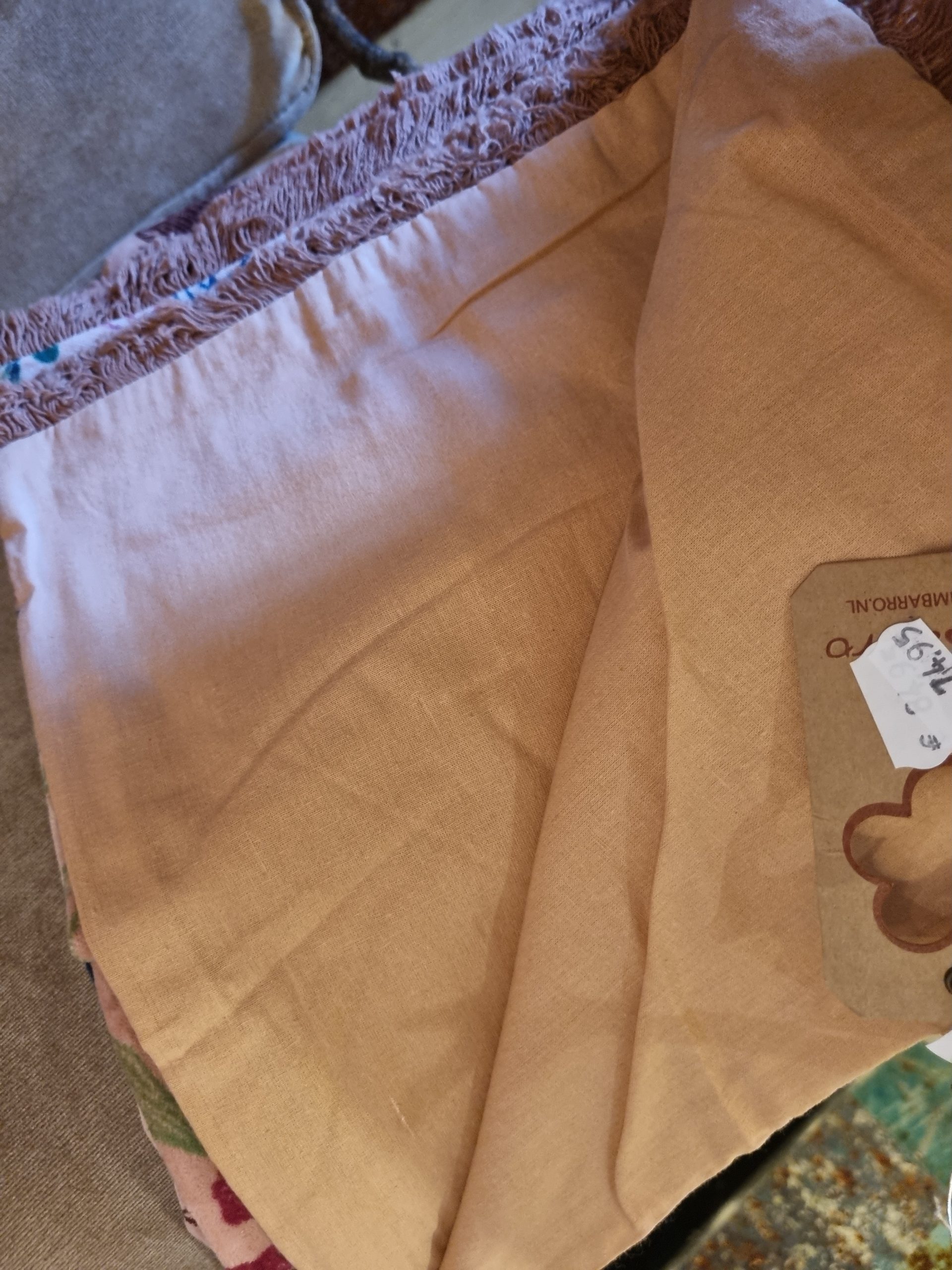 Roze groen bordeaux burgundy, fluweel en achterkant linnen roze, gemêleerd plaid met bloemen en bladeren130 x 170 cm 100% katoen, Imbarro, genaamd Throw Maye pink , wandkleed/tafelkleed/ bed loper/sprei/plaid/kleed, ( op voorraad) V1 - Afbeelding 2