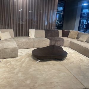 Beige, bruin, stof Venga- Liver en 1 element stof Doodle- Cacao, 6 elementen bank met vaste kussens, totale afmeting, links: 466cm, rechts: lengte: 247, model Ramona van Sevn, incl. 15% korting V0