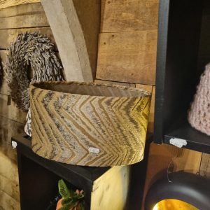 bruin fluweel glans zigzag motief , Diga Colmore, shade Domino ovaal recht model, 30 cm lengte x 14 cm breed x 17 hoog kan als hang en op staande voet worden gebruikt lampenkap / hang lampen kap (op voorraad) V1