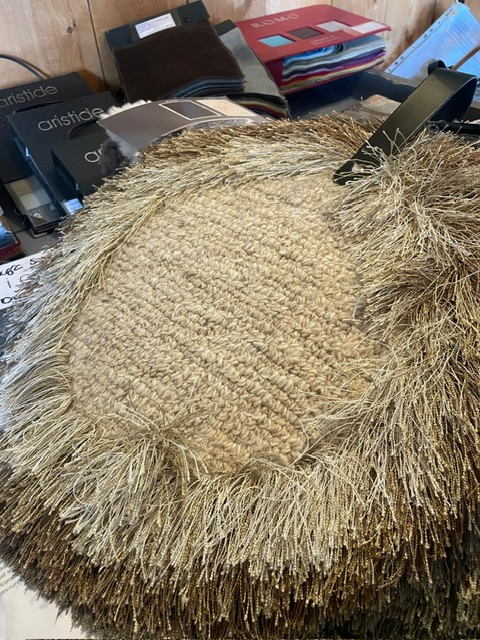 Beige rond, vloer kleed, 65% hoogwaardige wol, 35% polyester, Karpi Group, Ombre kleurnummer 12, doornede 260 cm , - Afbeelding 2