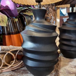 Zwarte aluminium lampenvoet met reliëf, Light & Living Sharon,  tafel lamp hoog zonder de kap, (BxLxH) 17x25x48 cm, (op voorraad) V2