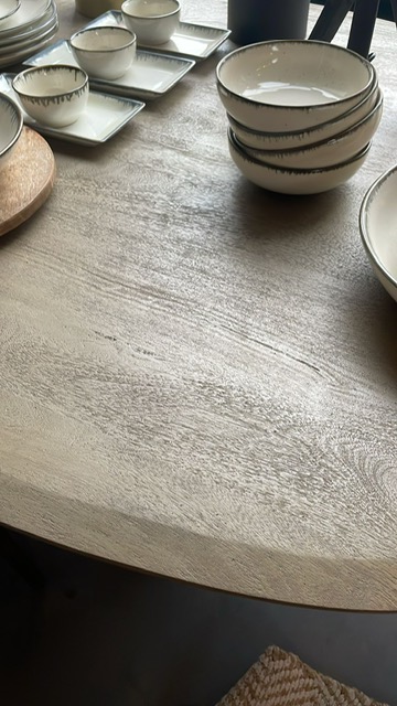 bruin licht hout ovale eettafel blad, met aardewerk beige onderstel , Hoogendam, Afmetingen (l x b x h) 1.40 m x 1.20 m x 74 cm, V0 - Afbeelding 2