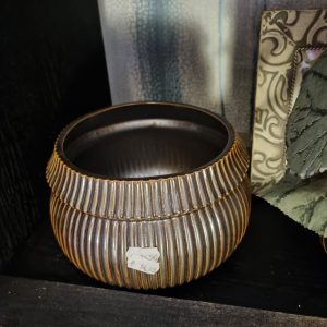 Bruin aardewerk geglazuurd lage plant pot bloem vaas, Waterdrinker, rond Ø17 x 13 hoog  cm. (op voorraad) V4