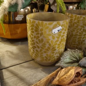 Geel wit glas bladeren windlicht, vaas / pot / windlicht, Waterdrinker, rond Ø12 x 15 hoog cm.  (op voorraad) V4