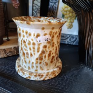 Bruin oranje wit aardewerk geglazuurd plant pot bloem vaas, Waterdrinker, rond Ø11,5 x 11,5 hoog  cm. (op voorraad) V4