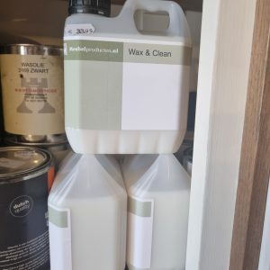 Verf natuurlijk, onderhoud wax & clean , kan je geheel makkelijk een hout product van een beschermlaag voorzien. de droog tijd in acht nemen, 1L (op voorraad) V3